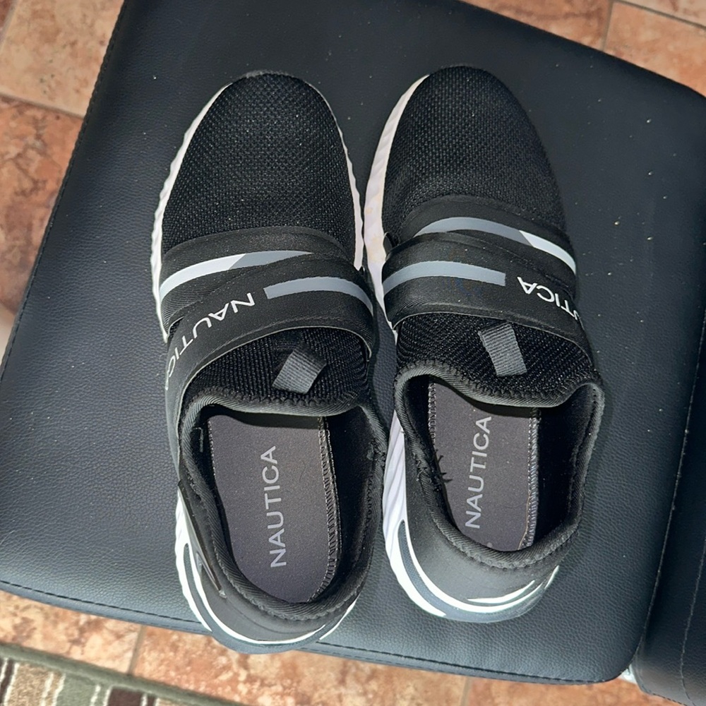 MENS NAUTICA SLIP ON SHOES